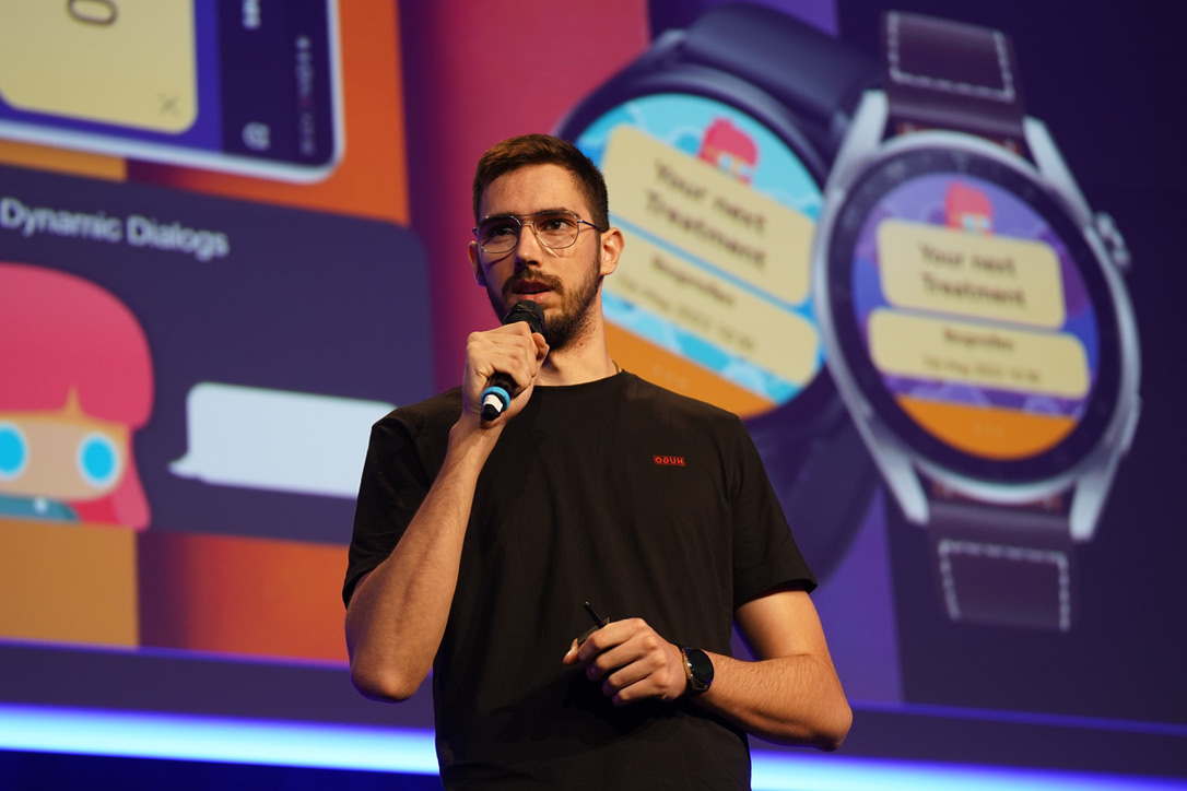 Speaking about Clover at Huawei Connect Paris 2022